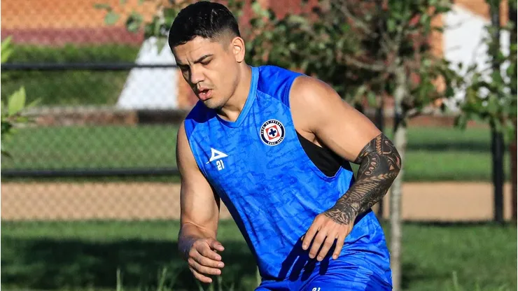 Toro Fernández ya prepara su regreso con Cruz Azul.