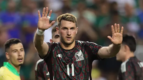 El canterano de Cruz Azul se mostró contrariado por todo lo que se está hablando del Chicharito desde su regreso a la Liga MX.