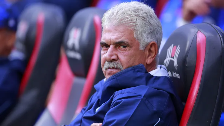 Tuca Ferretti dejó expuesto al Piojo Alvarado tras el incidente