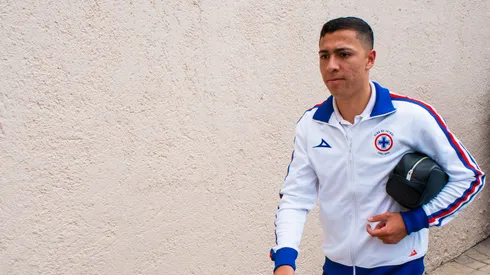El mediocampista mexicano llegó con la misión de tomar la batuta del medio campo de Cruz Azul y ahora es uno de los jugadores de campo con menos minutos en el torneo.