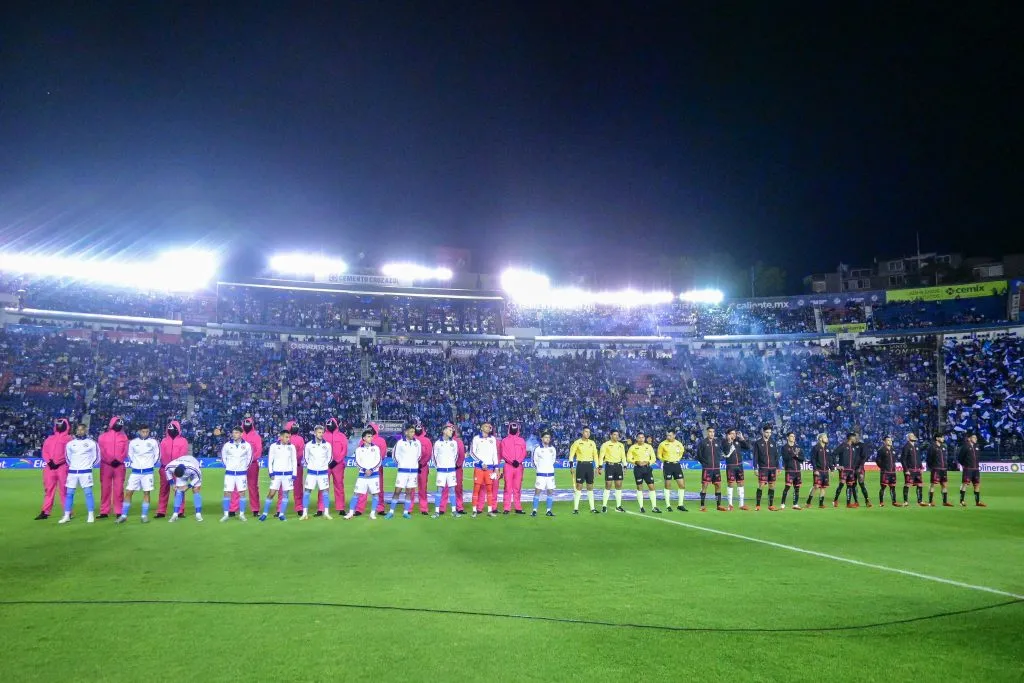 El Juego del Calamar, presente en Cruz Azul vs. Xolos de Tijuana. (Imago 7)