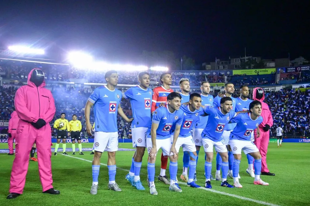 El Juego del Calamar, presente en Cruz Azul vs. Xolos de Tijuana. (Imago 7)