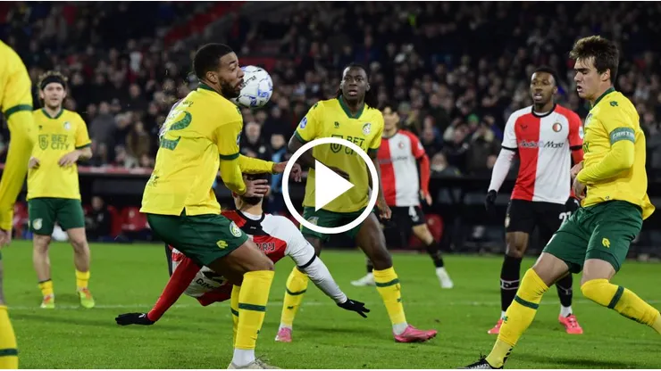 Golazo de tijera de Santi Giménez para salvar al Feyenoord