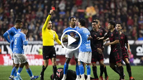 La roja a Sánchez que liquidó a Cruz Azul.