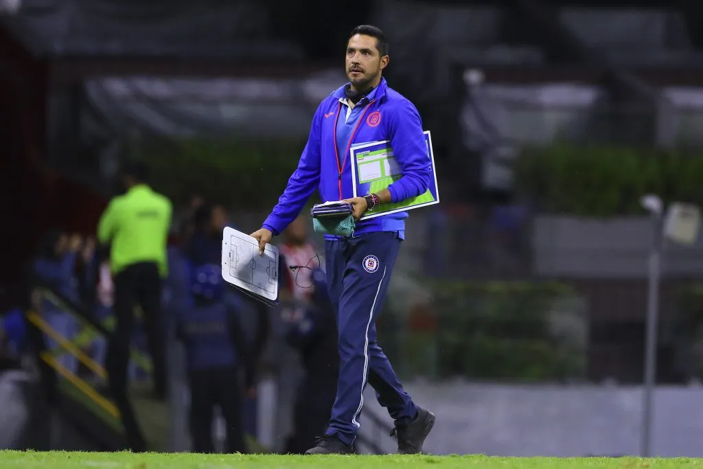 Luis Orozco, en 2022, con el primer equipo de Cruz Azul. (Imago 7)