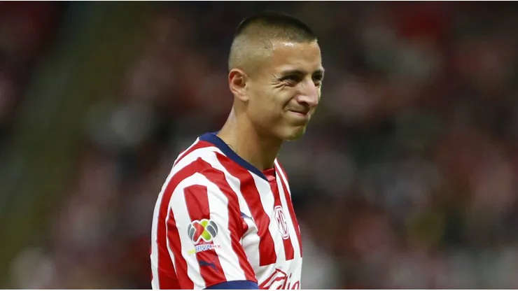 Lapidaria postura de Chivas con la salida del Piojo Alvarado