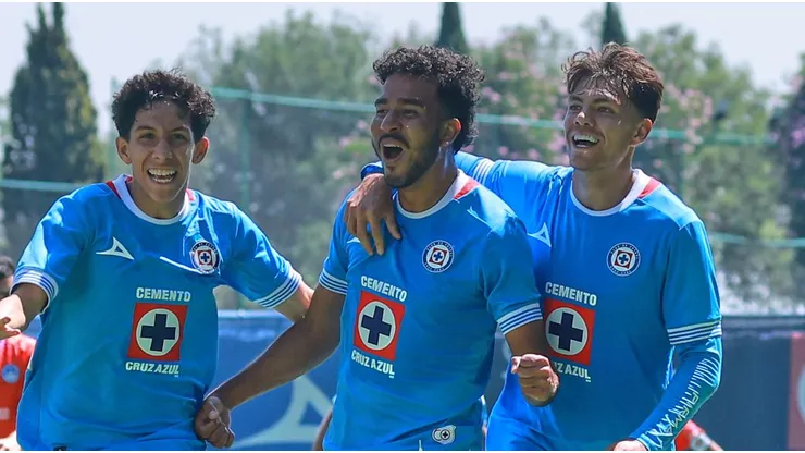 Samuel Espinosa, el joven que es sensación en Cruz Azul.