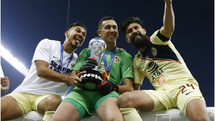 Oribe Peralta sorprende a todo Cruz Azul.