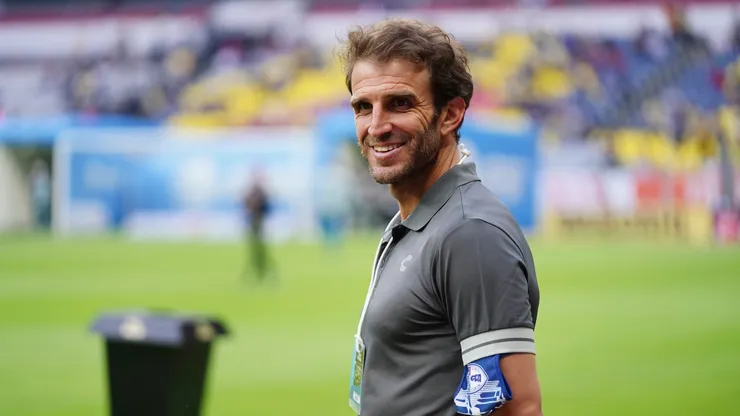 Iván Alonso trabaja para ampliar la plantilla.
