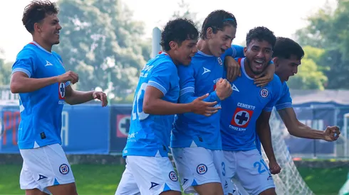 Samuel Espinosa se afianzó como líder de goleo.