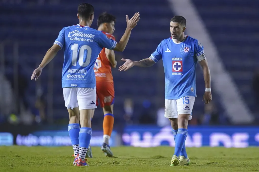 Montaño y Rivero, dos que jugarían en el amistoso ante Tigres. (Imago 7)