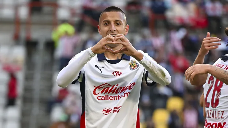 Ricardo Peláez deslizó que el Piojo Alvarado está cerca de Cruz Azul