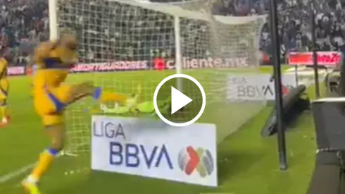 Ambos futbolistas no daban crédito al tanto de Ángel Sepúlveda al minuto 97' de ese partido.