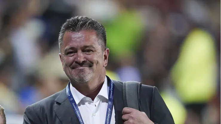 El ex jugador de los cementeros utilizó sus redes sociales para posicionarse por la clausura del recinto de Cruz Azul.