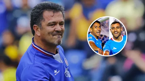 Carlos Hermosillo trató de "bulto" a la figura de Cruz Azul.