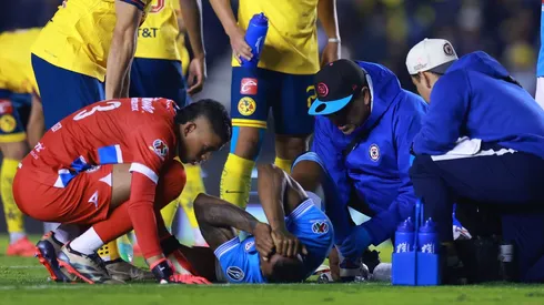 Willer Ditta terminó el Clásico Joven con dolor: ¿Qué tiene?