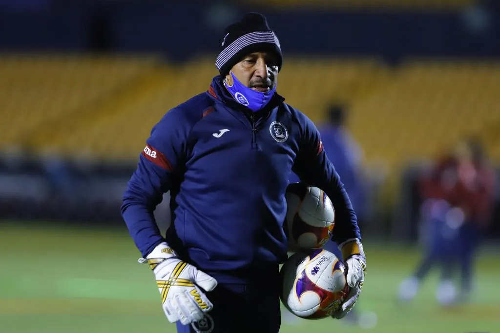 Oscar Pérez como preparador de porteros (Jam)