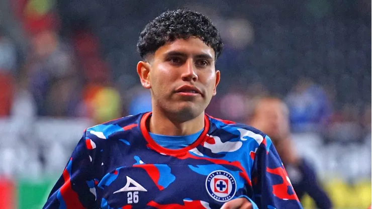 Carlos Vargas tendría un pie afuera de Cruz Azul.