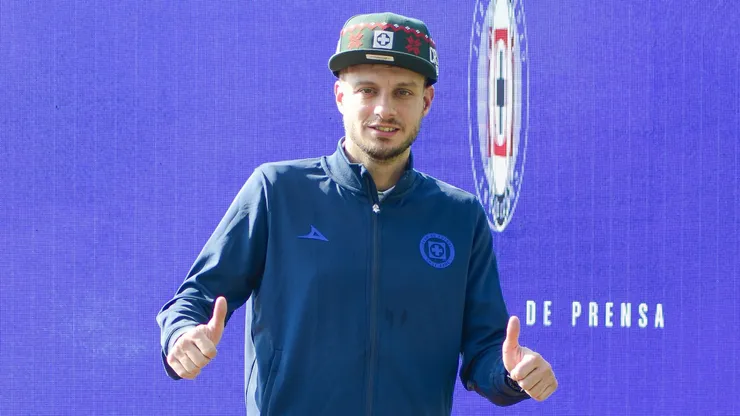 Martín Anselmi fue presentado con Cruz Azul hace un año.