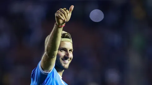 El canterano de los cementeros se vio obligado a aclarar unas palabras de su padre en donde se ponía en duda su continuidad en el Feyenoord.