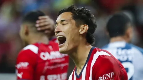 Los cementeros tienen al defensor mexicano como el primer objetivo a pesar de todas las trabas que ponen desde Guadalajara.