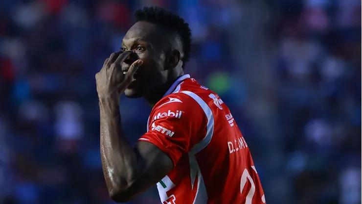 El futbolista colombiano tiene contrato con los cementeros y Los Rayos siguen sin hacer efectiva la propuesta de compra.