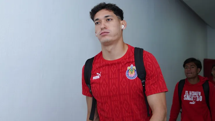 Chiquete Orozco no jugó con Chivas ante Atlas.