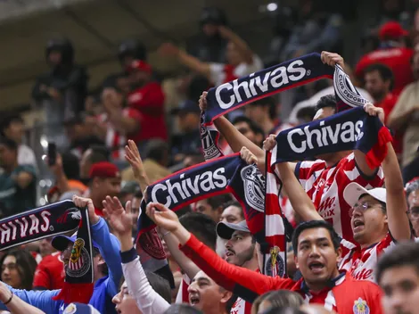 Afición de Chivas no perdona al Chiquete