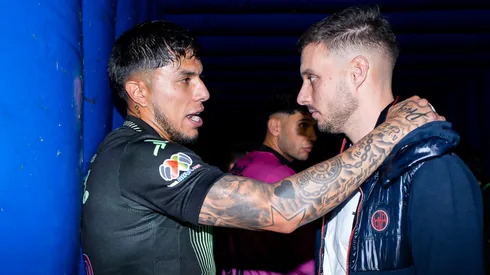 El defensor mexicano salió de la institución pero la sigue teniendo muy presente en su día a día.