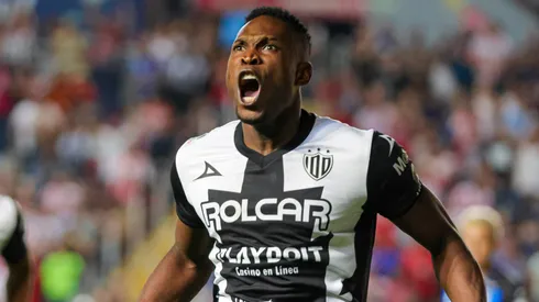 Cambindo sigue formando parte de Cruz Azul.