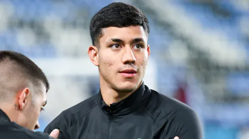 Omar Campos ya es jugador de Cruz Azul.