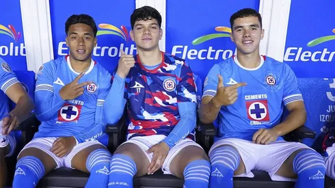 Los juveniles también reportaron a la pretemporada con Cruz Azul.