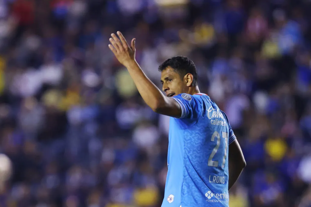 Las razones por las que Luis Romo le habría dado el sí a Chivas (Getty Images)