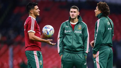 El delantero se prepara con el Feyenoord para afrontar la segunda vuelta de una temporada en donde siguen vivos en todas las competiciones.