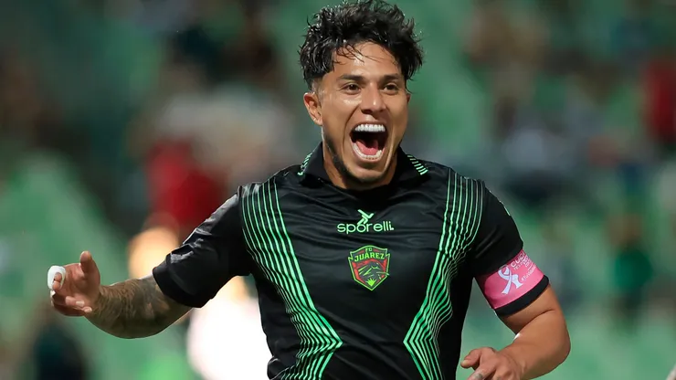 Carlos Salcedo podría dejar plantado a Monterrey.