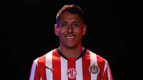 Luis Romo ya es jugador de Chivas.