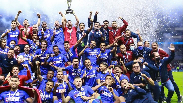 Tres Campeones de Cruz Azul podrían reencontrarse en Chivas.