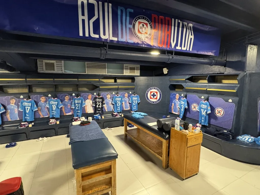 Así quedó el vestidor de Cruz Azul en CU. (@A_EsparzaOteo)