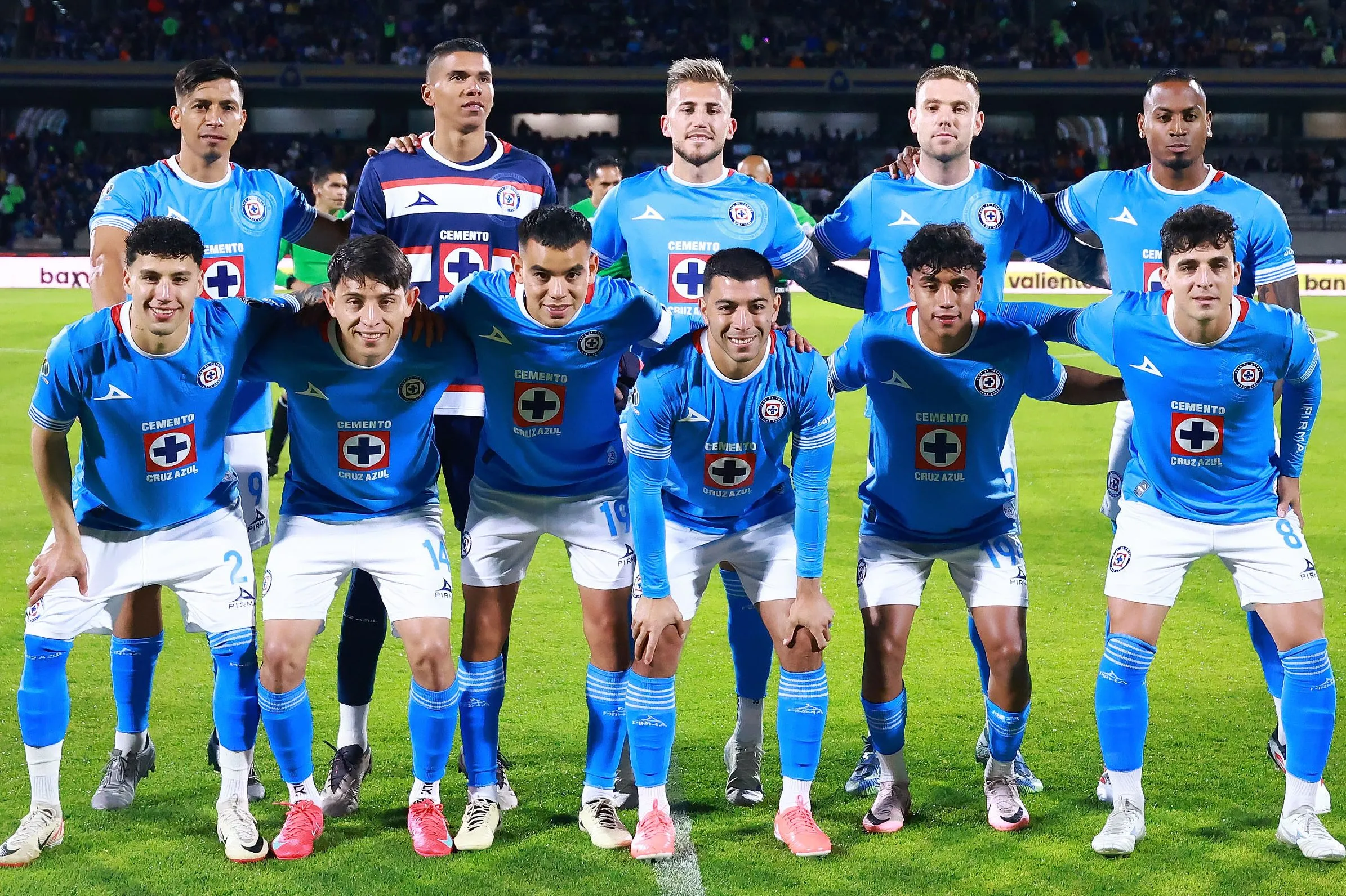 Giakoumakis no salió a jugar contra Atlas. (Imago 7)