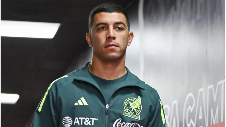 Erik Lira anotó con el Tri pero mantiene los pies sobre la tierra.