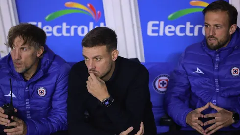 Anselmi se iría con todo su cuerpo técnico.