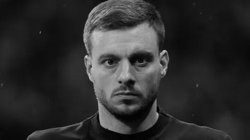 El entrenador argentino está quedando muy mal parado por las formas en que se está gestando su salida del club cementero.