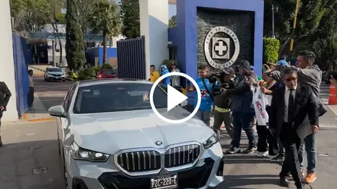 El entrenador argentino se encerró por varias horas en su despacho en las instalaciones de La Noria.