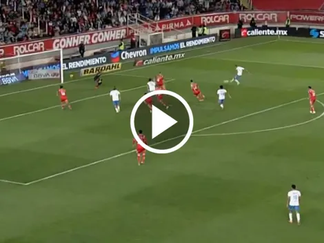 Giakoumakis y su golazo que concretó la remontada sobre Necaxa