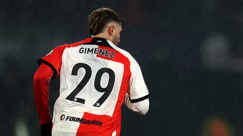 El delantero mexicano está muy cerca de convertirse en nuevo jugador del AC Milán. El mercado de pases en Europa cierra el 2 de febrero.