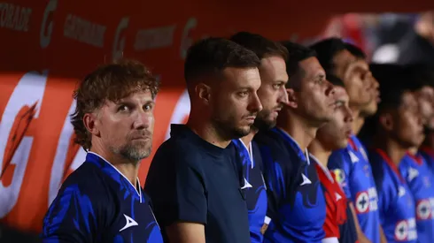 El entrenador argentino sigue con el lío legal que mantiene con Cruz Azul tras dar la espantada al cuadro mexicano.