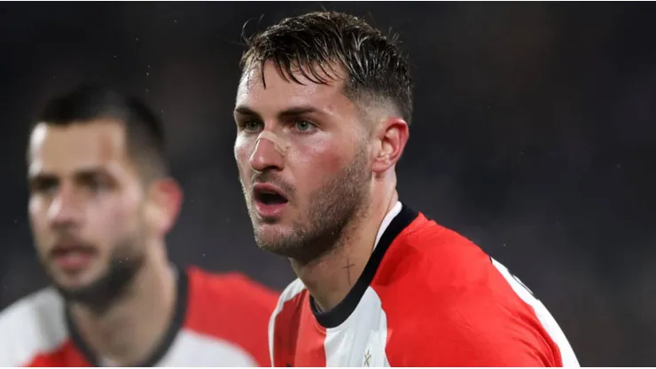 La ironía de Santi Giménez: Milan jugará contra Feyenoord por Champions