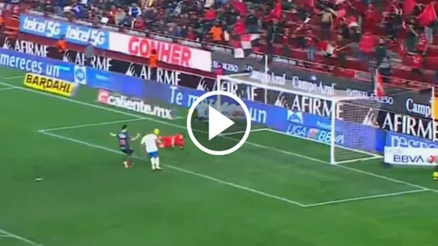 Giakoumakis sigue de racha goleadora.