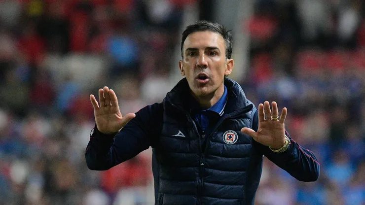 El entrenador uruguayo compareció ante los medios de comunicación después de la victoria 0-2 ante el Real Hope.