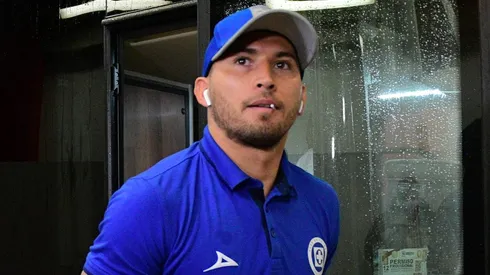 Juan Escobar se marcharía de México después de casi seis años.